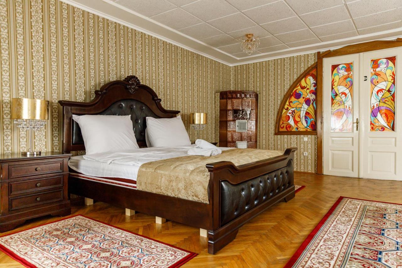 Appartamento Imperial Boutique Braşov Esterno foto