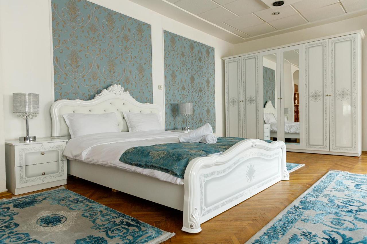 Appartamento Imperial Boutique Braşov Esterno foto