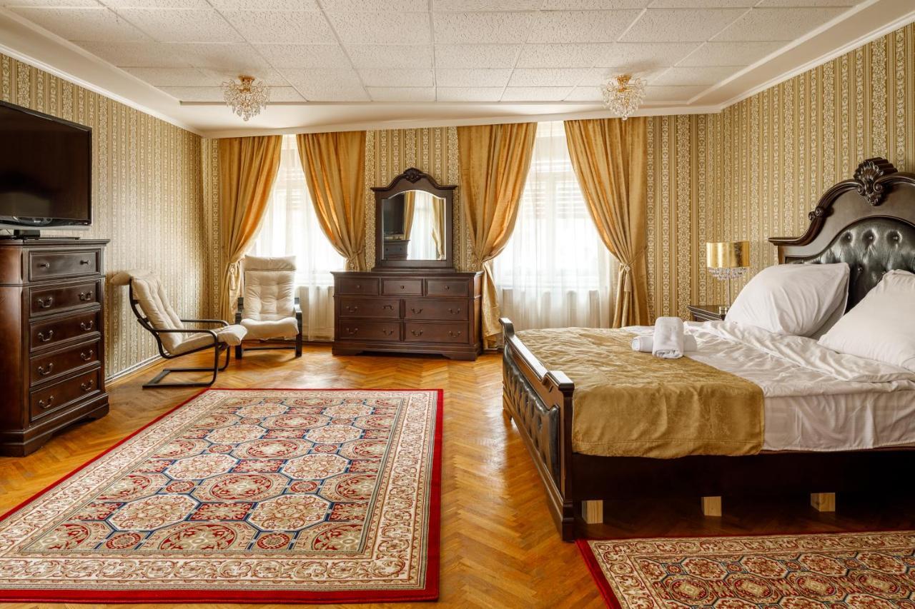 Appartamento Imperial Boutique Braşov Esterno foto