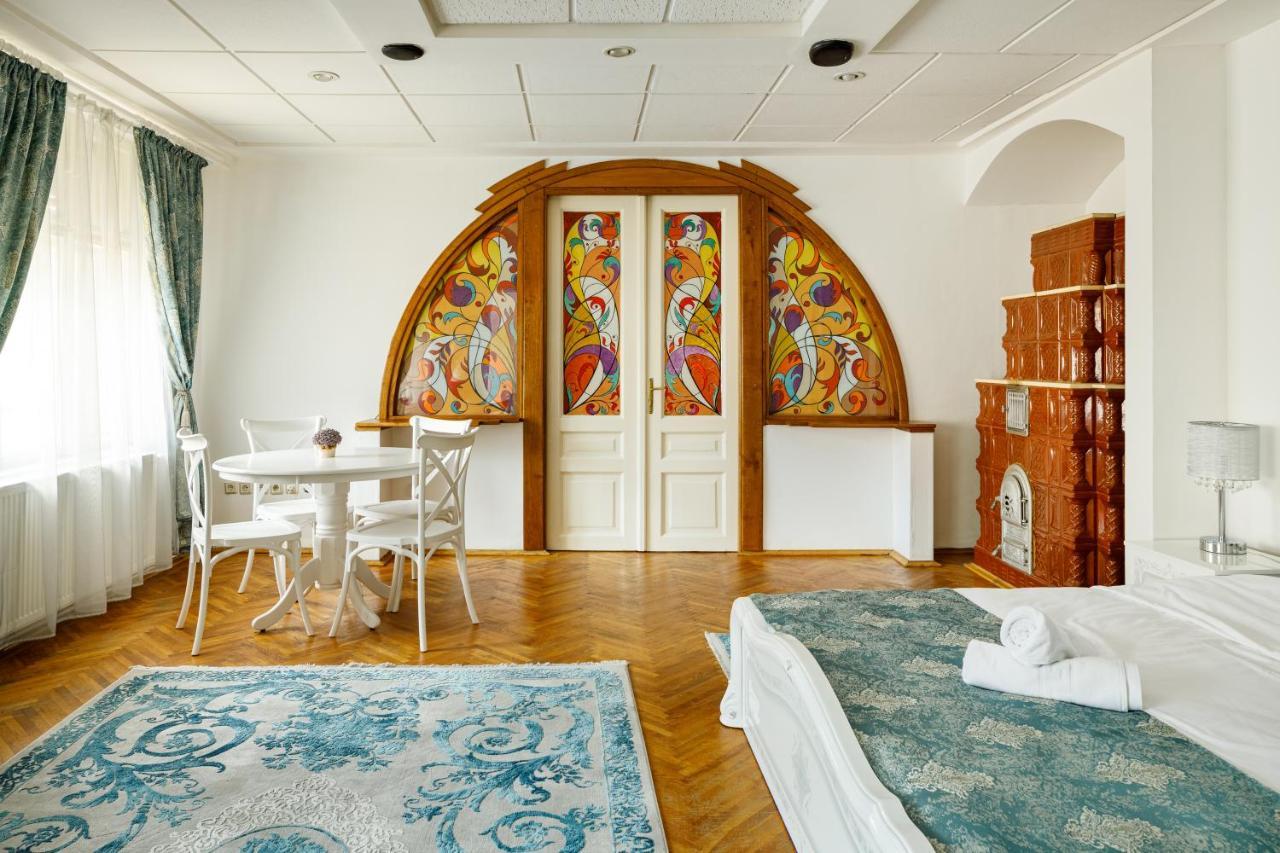 Appartamento Imperial Boutique Braşov Esterno foto